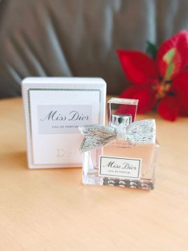 น้ำหอมจิ๋ว Miss Dior Eau De Parfum 5ml